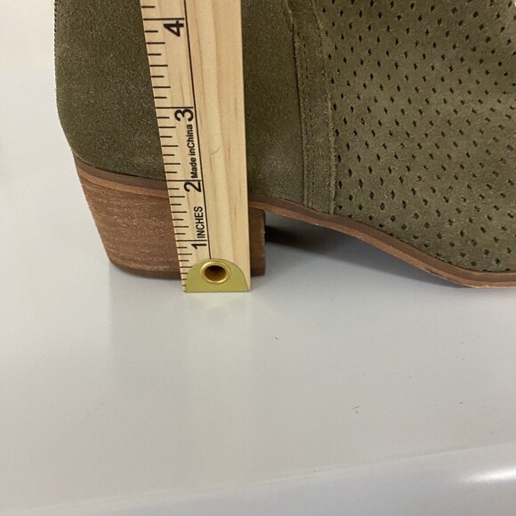 SUSINA Olive /Camo Green Back Zip Perforated Suede Ankle Booties 9M - Picture 8 of 13